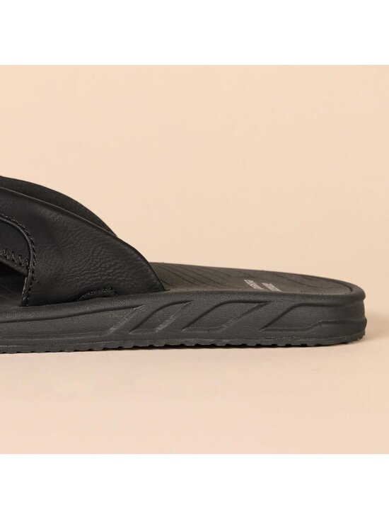 Men\'s Black Slip-on Flip Flop Comfort Sandals with Enhanced Grip Cushioning